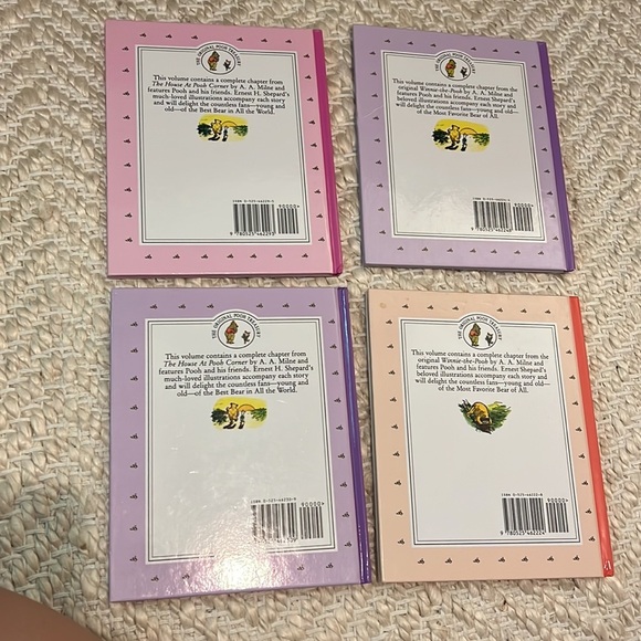 LIKE NEW VINTAGE WINNIE THE POOH STORIES - 4 BOOKS - Picture 4 of 9